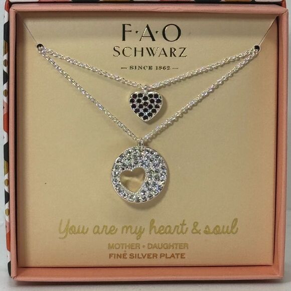 FAO Schwarz Fine Silver Heart Pendant Necklace Set - Picture 7 of 7